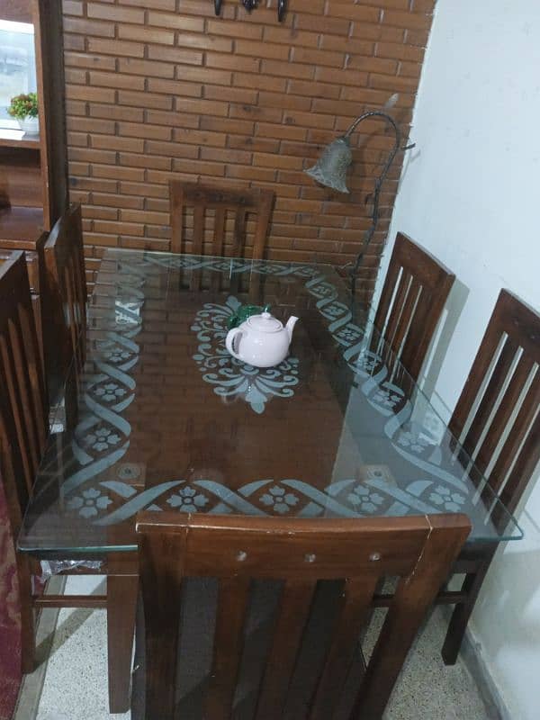 Dining table for six persons 1