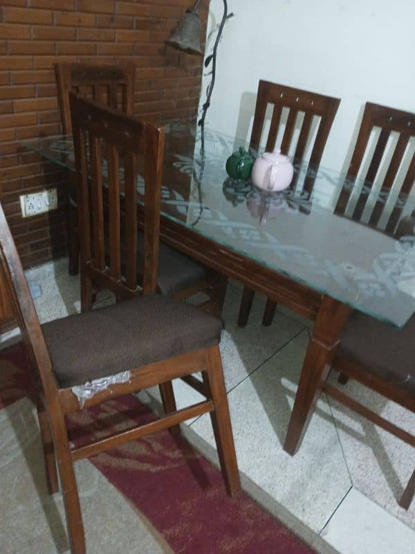 Dining table for six persons 3