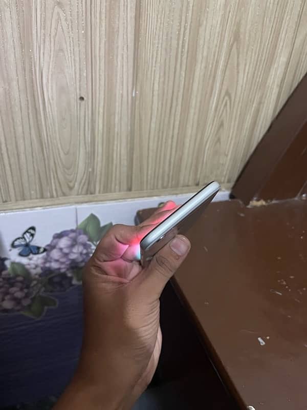 iPhone 6 03056952250 3