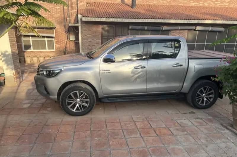 Toyota Hilux 2017 1