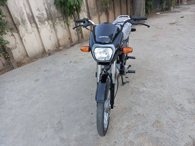 Honda cd 70 dream applied 4  2024 model original 680 km driven only 2