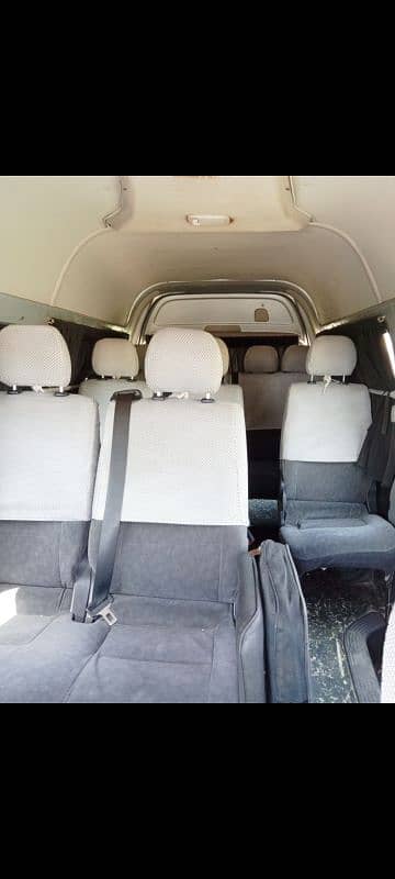 Toyota hiace 200k 6