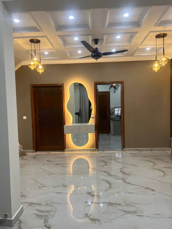 5 Marla Beautifully designed house For Sale And Direct Meeting With Owner In Park View City Lahore. 7