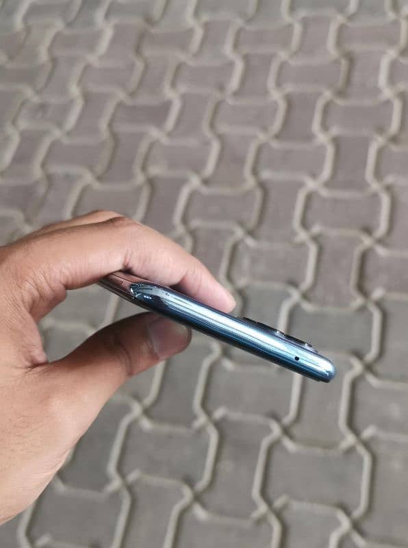 Oppo F17 pro* indisplay finger* 8-128gb_ box+charger available 2