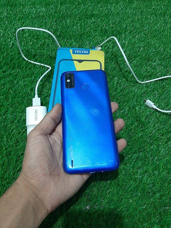 Tecno Spark 6 Go 64gb with box and original charger 4