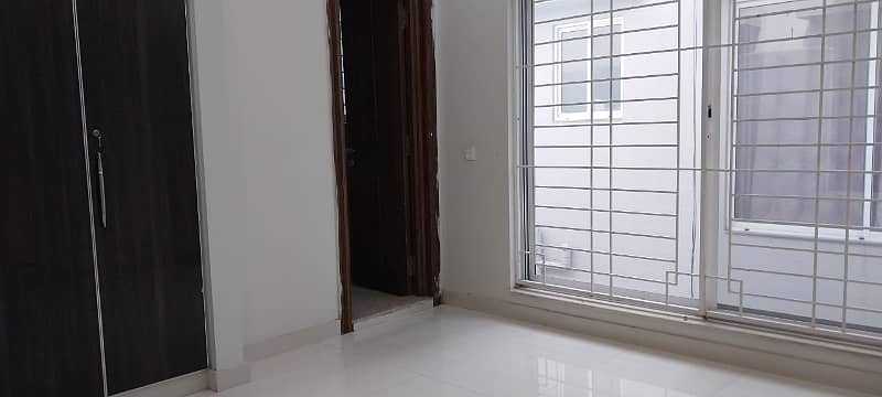 10 Marla House Available For Rent In EDEN City Lahore 12