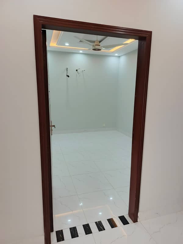 2 Bed Fully Luxury Apartment For Sale In Block F, LDA Avenue, Lahore. 5