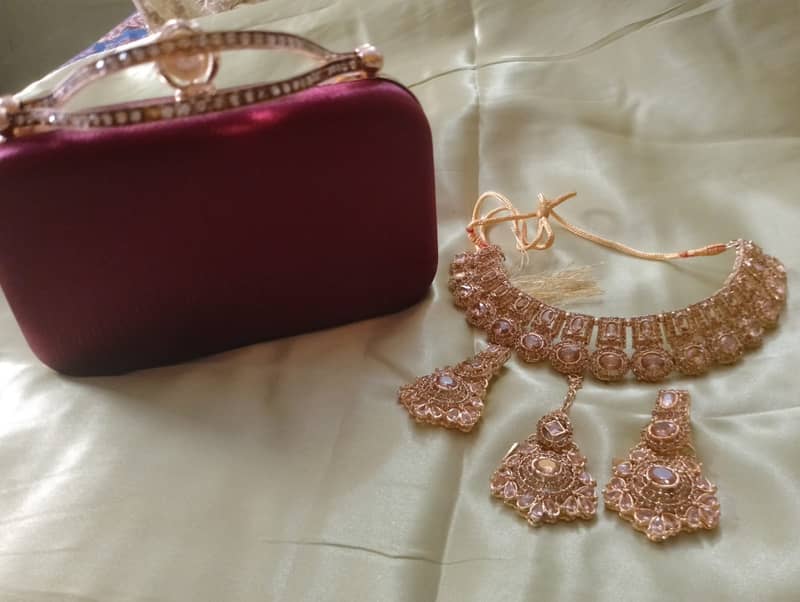 net mixi with matching jewellery n clutch 1