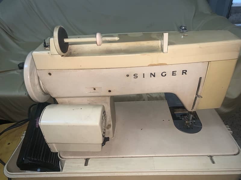 Singer automatic sewing machine 3