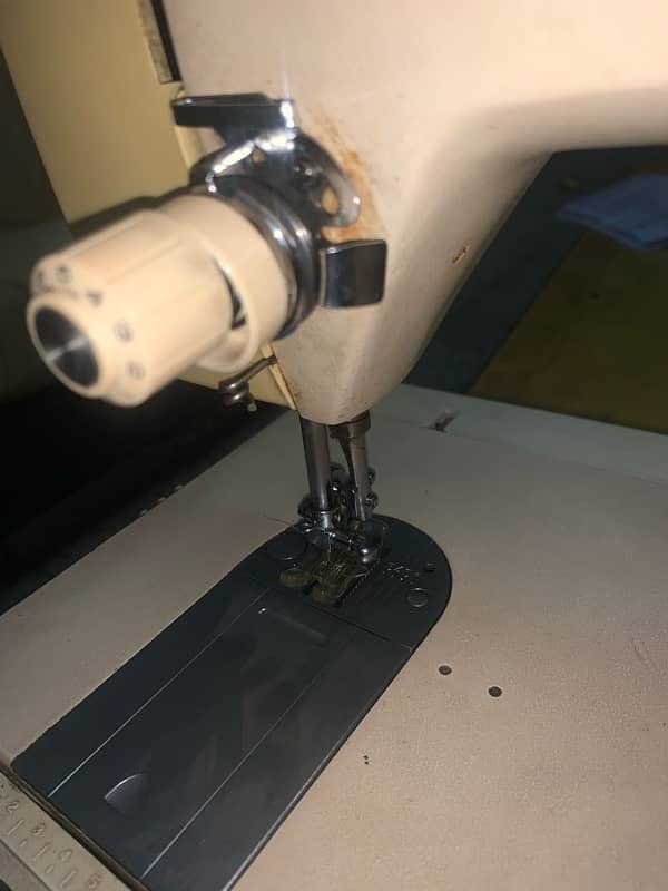 Singer automatic sewing machine 5