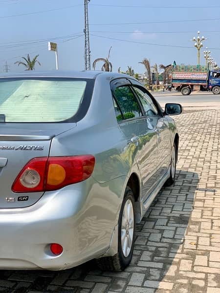 Toyota Altis Grande 2010 4