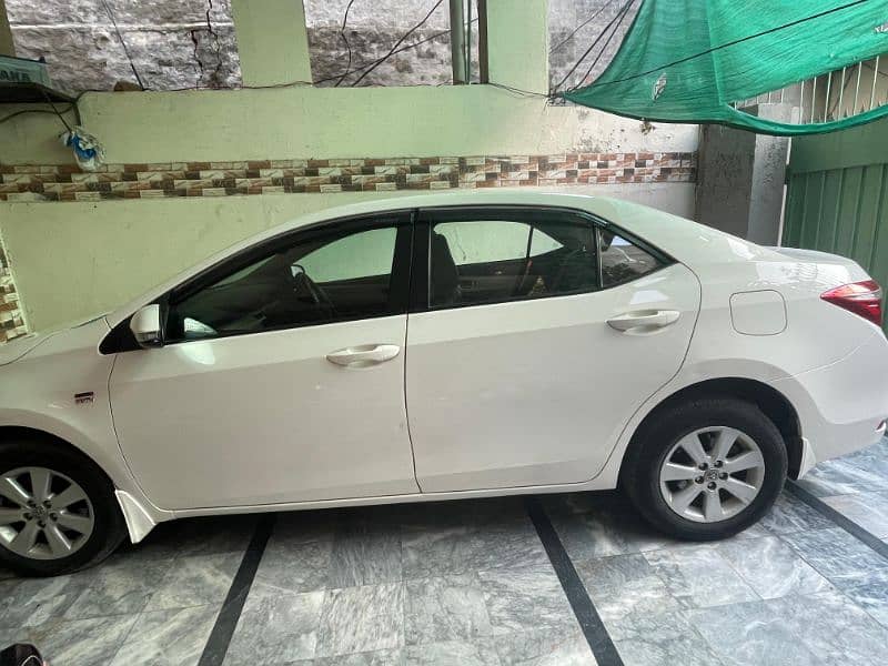 Toyota Corolla Altis 2017 6