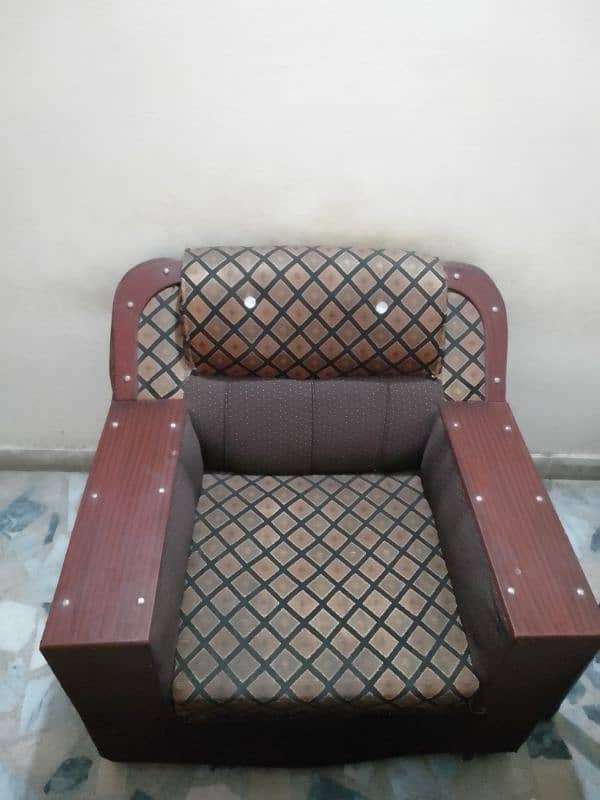 six seater sofa 15000 0