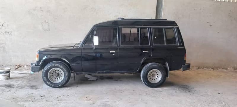 Mitsubishi Pajero 1985 5