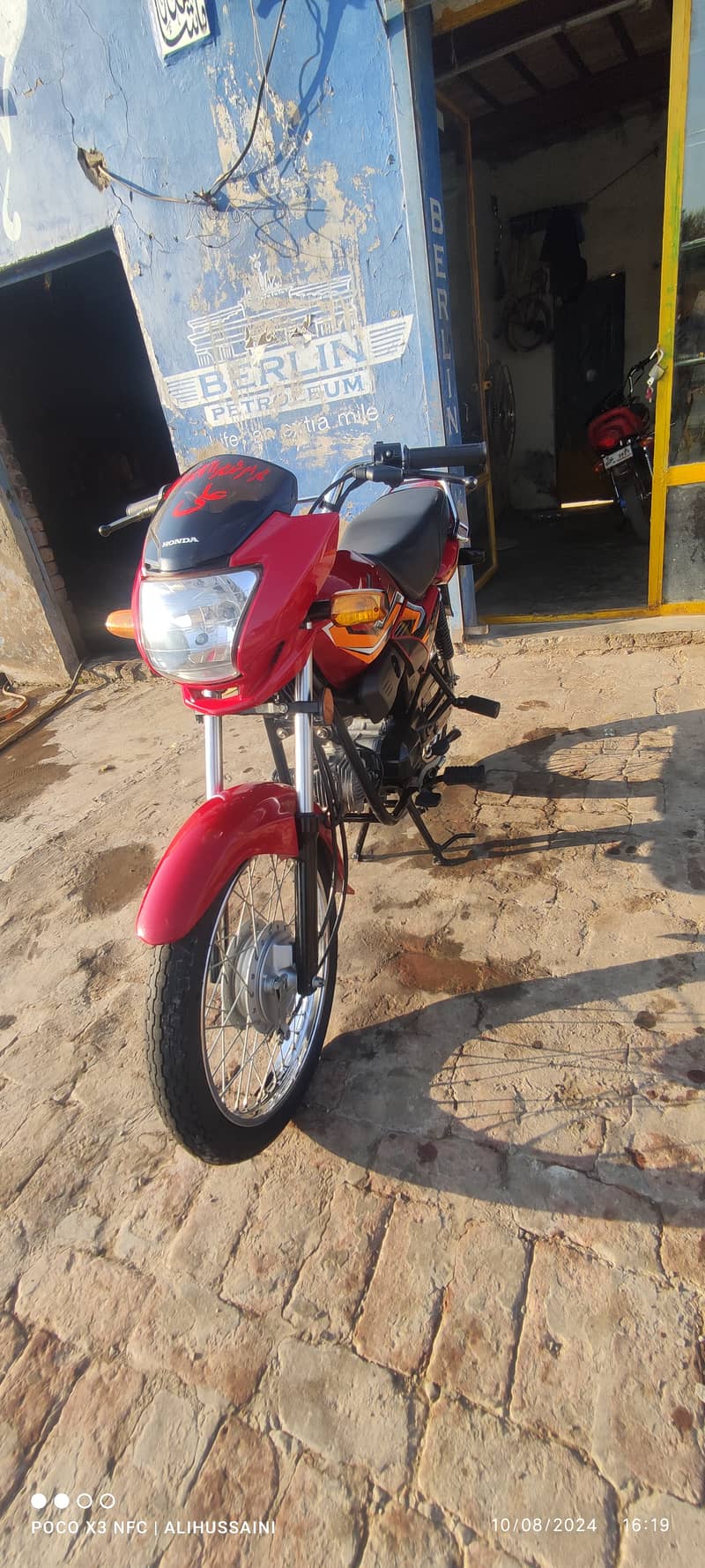 Honda 100 Pridor     bike ki condition 10 by 10 3