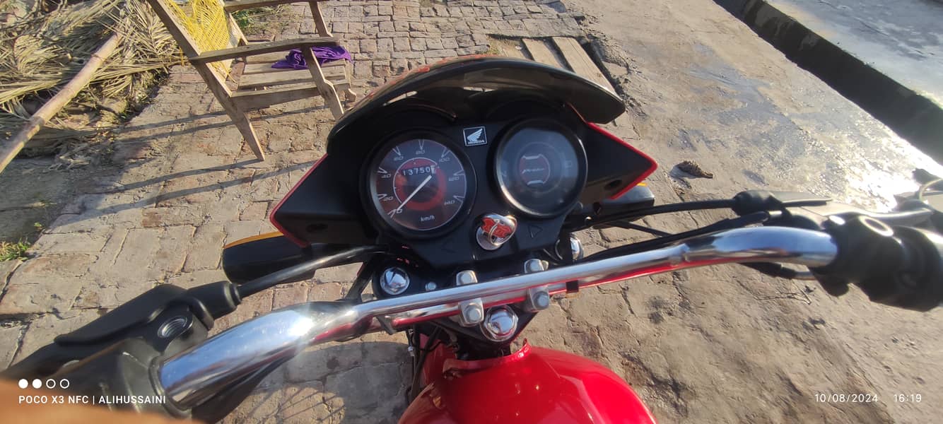 Honda 100 Pridor     bike ki condition 10 by 10 7