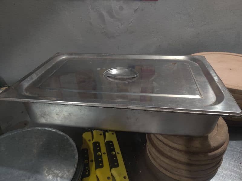 pizza kitchen accessories available crackery in new condition 9