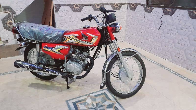 Honda 125 Bike 7 Oct 2024 ko lia hai rwp me he chla hai 0