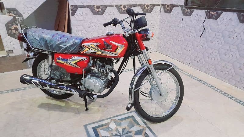 Honda 125 Bike 7 Oct 2024 ko lia hai rwp me he chla hai 3