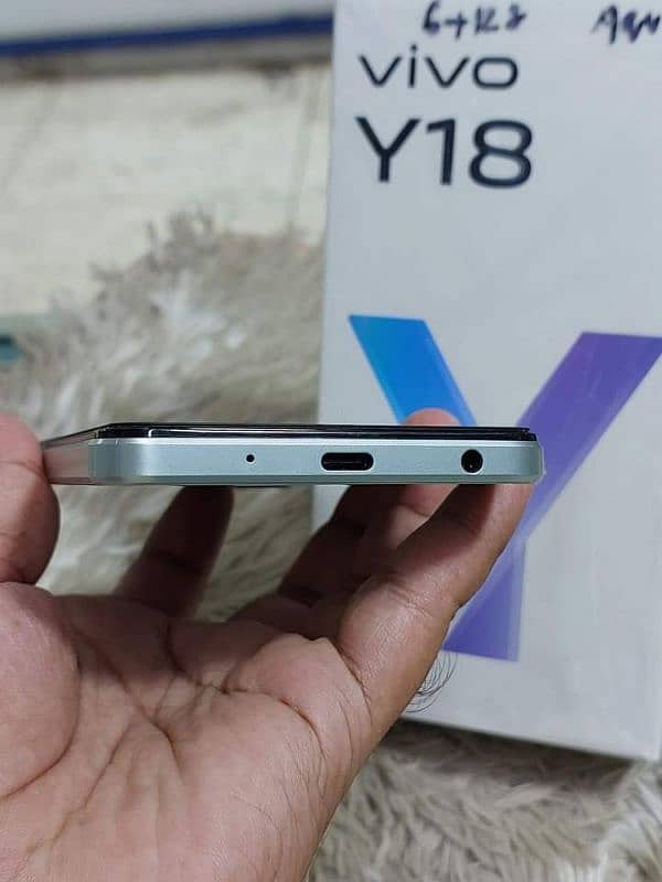 vivo y18 6/128 GB 03230916581 my what'sap 2