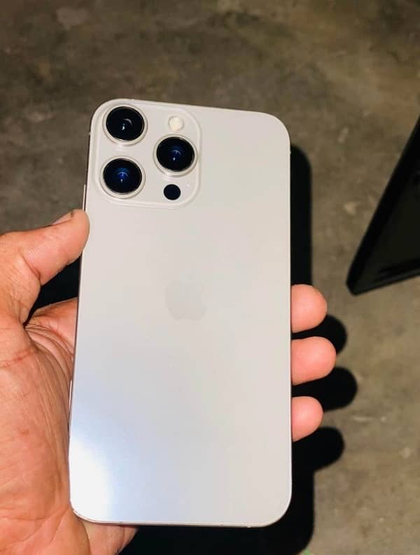 iphone xr converted into 15 pro max 1