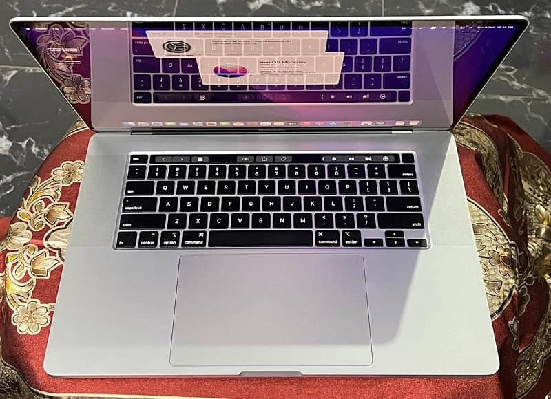 Macbook Pro 2019,16GB/1TB 16inch Core i9 2