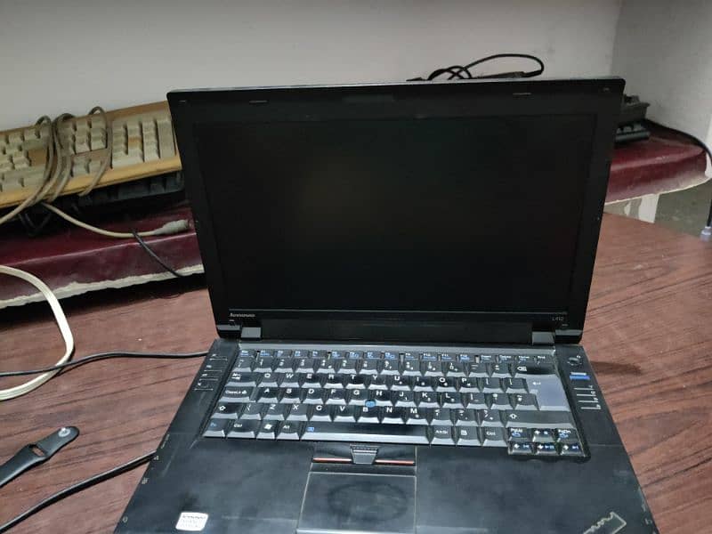 Lenovo Thinkpad laptop gen 1  4 gb ram 320 gb hard 3