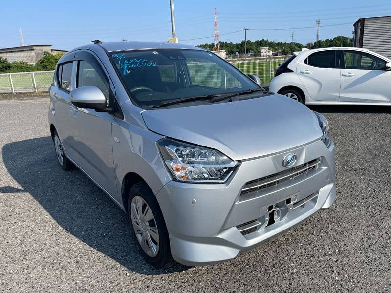 Daihatsu Mira 2021 6