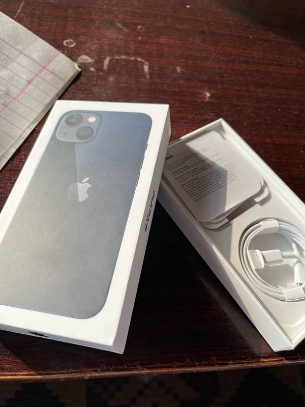 iphone 13 (open box ) 4