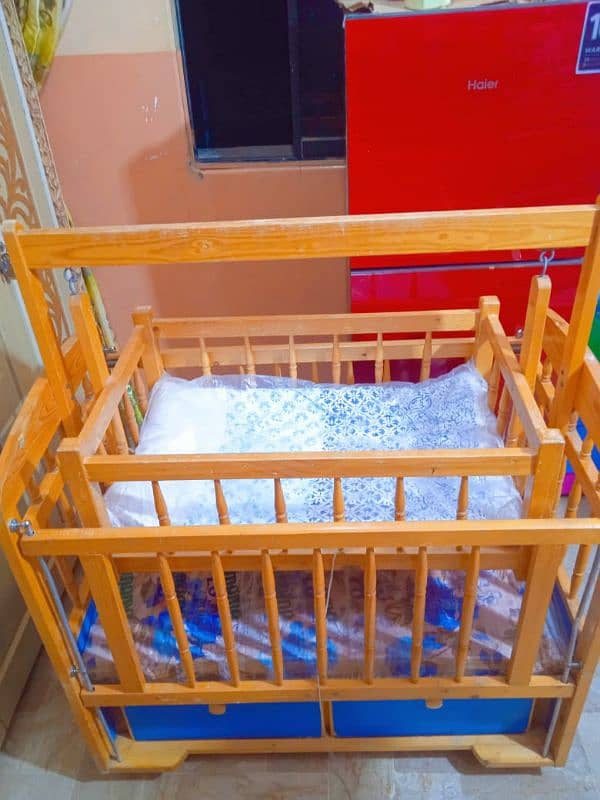 Baby cot        condition 10/10 2