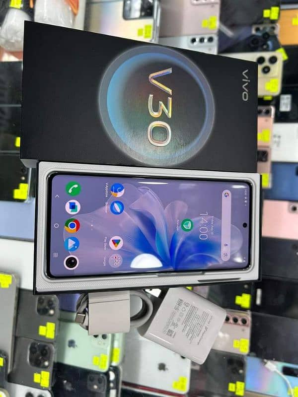 vivo V30 12/256 GB 03240537819 my WhatsApp number 1