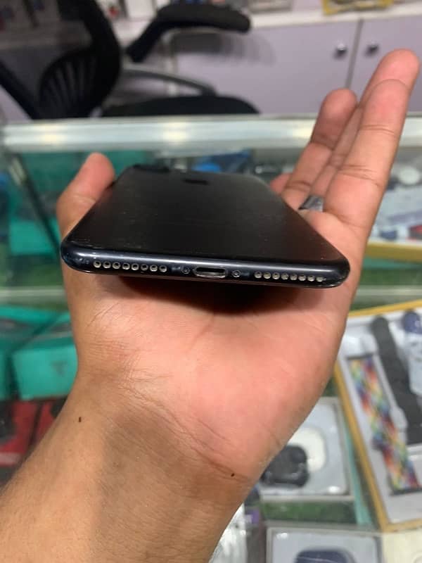 iphone 7plus 128GB PTA 2