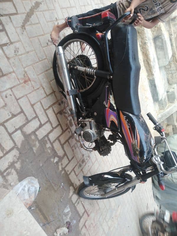 super star bike engine silad tyer brand new orangi tone Karachi 2