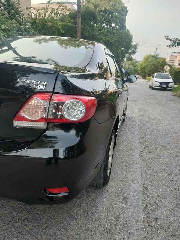 Toyota Corolla GLI 2013 4