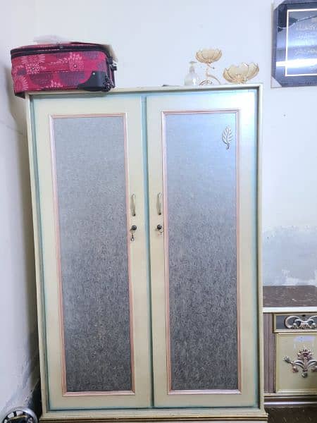 wardrobe wooden 1