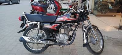 Honda 125cc Black (2023)