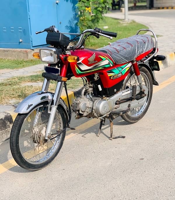 Honda 70 (2022) ka 8 Mahina nikli ha bike A one Lush Condition ha 1