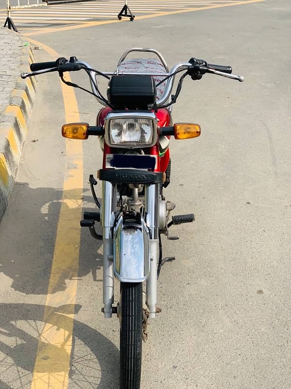 Honda 70 (2022) ka 8 Mahina nikli ha bike A one Lush Condition ha 11