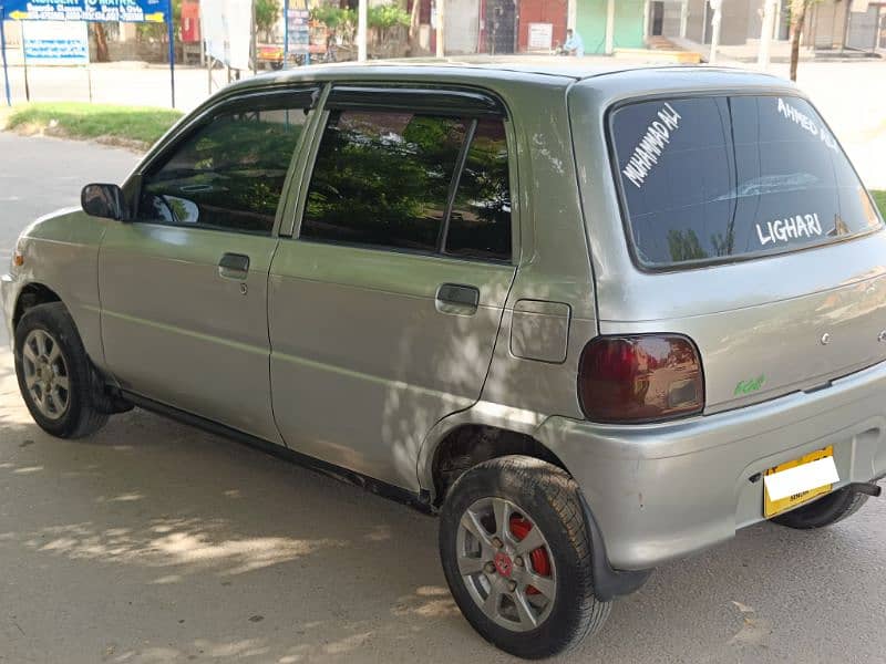 Daihatsu Cuore 2010 5