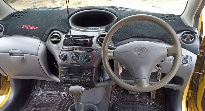 Toyota Vitz 1999 6