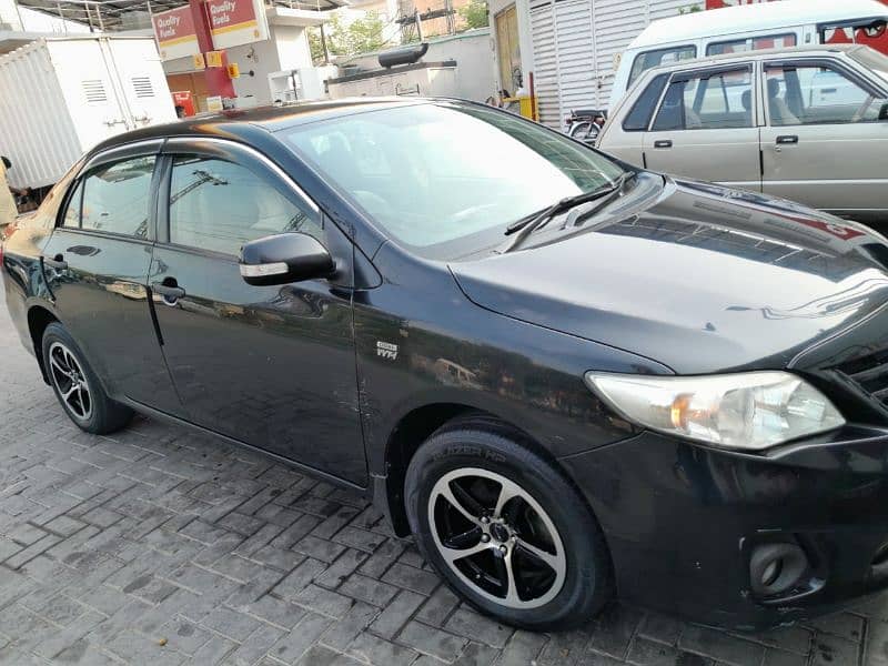 Toyota Corolla Altis 2011 1