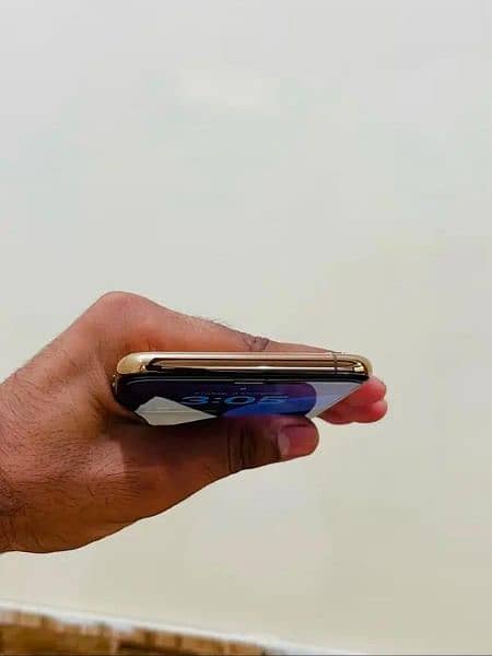 Iphone xs max Pta Approved 256gb  My WhatsApp 03054638321 4