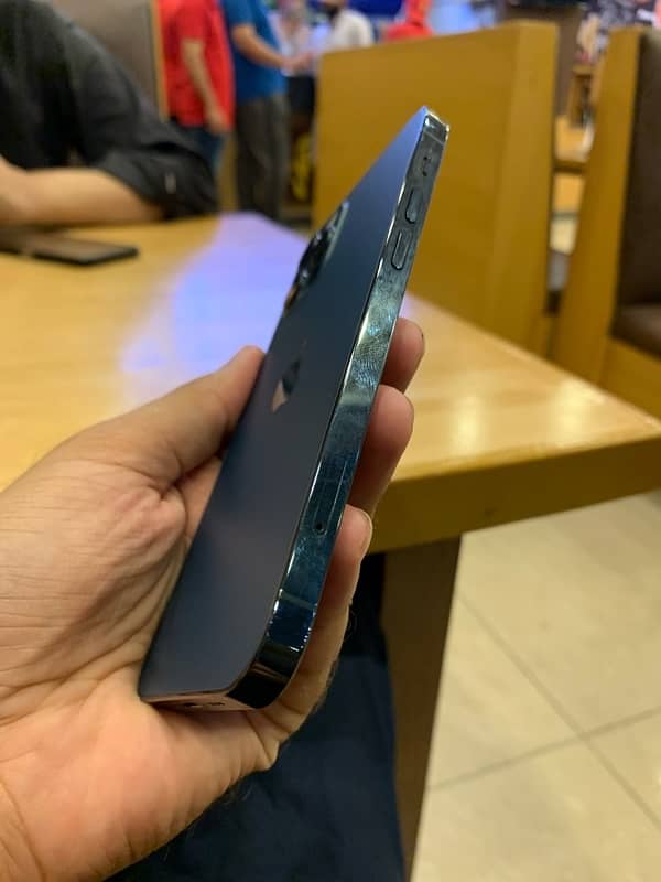 iphone 12 pro 256 gb Non pta neat clean condition (Just call me) 8