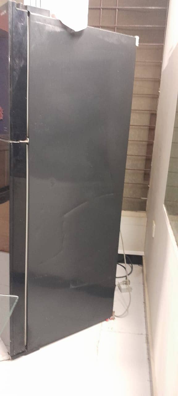 Hitachi Inverter Fridge for Urgent Sell 9