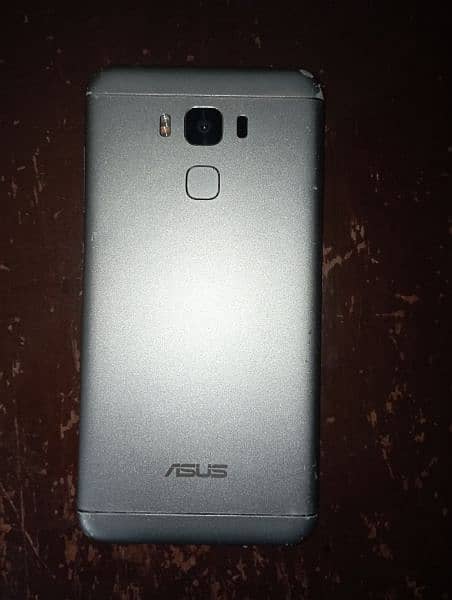 Asus ZenFone 3 2