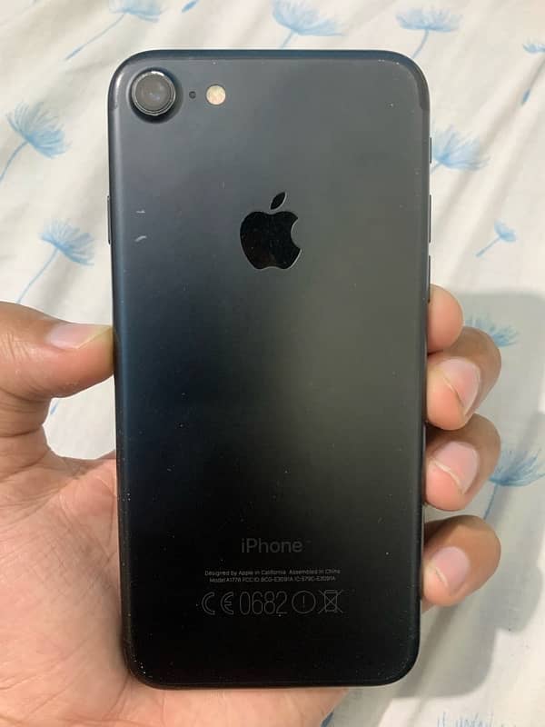 iPhone 7 128gb PTA approved 3