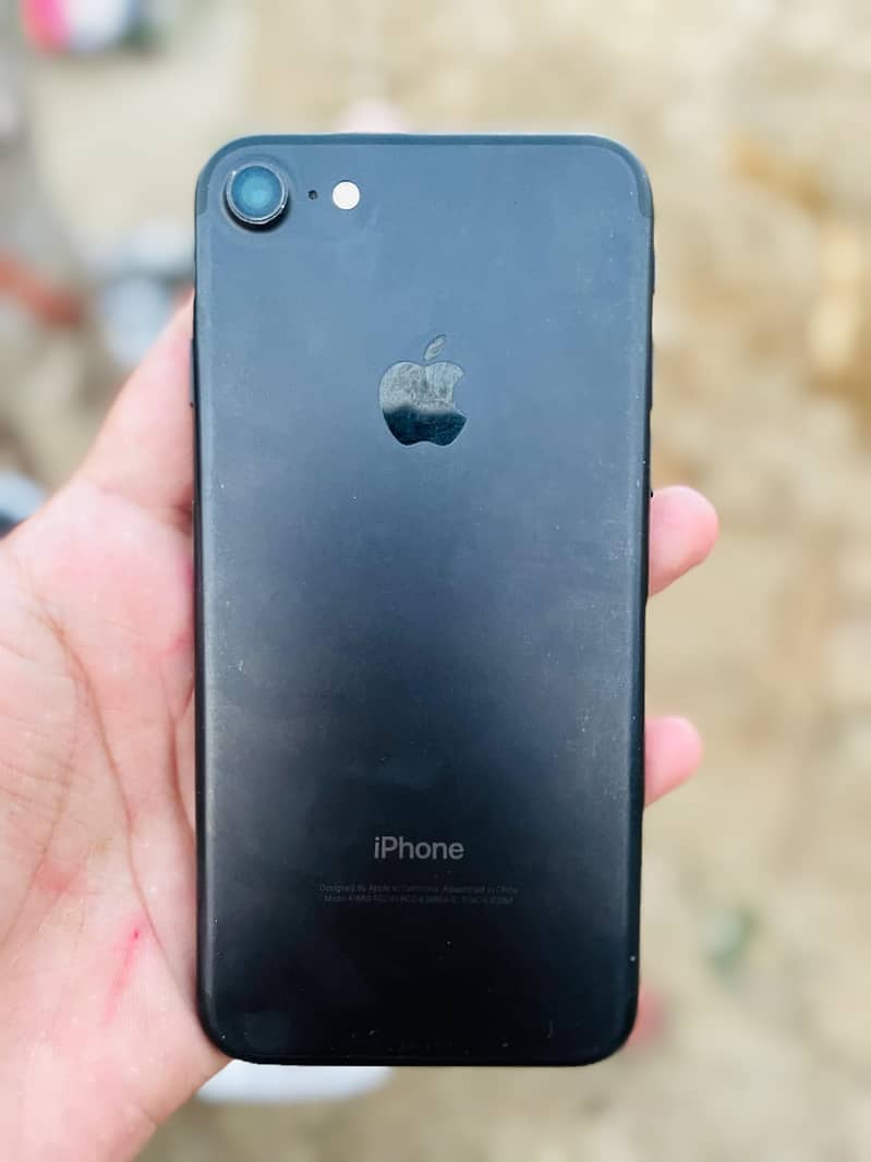 "iPhone 7 in Excellent Condition - Great Price! 0