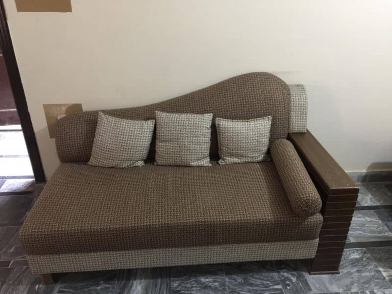 7 Seater Sofa Set And Tables 1