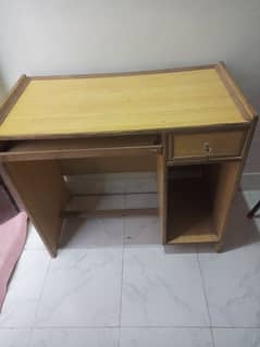 Used computer table 0