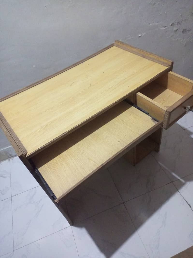 Used computer table 2